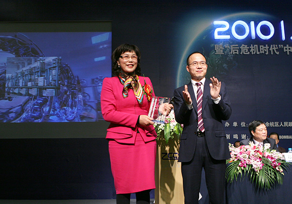 �𾢼�����������ݽ���